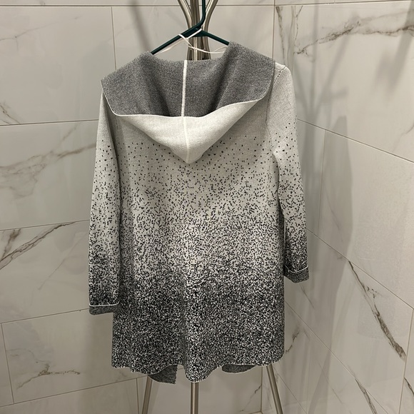 Ladies Cardigan, Calia by Carrie Underwood - Picture 3 of 4